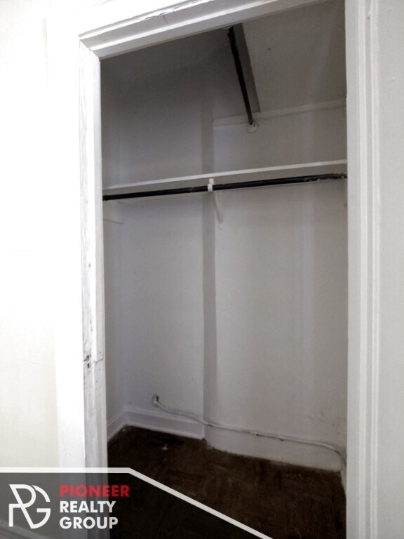 Building Photo - Gold Coast studio, pet friendly
