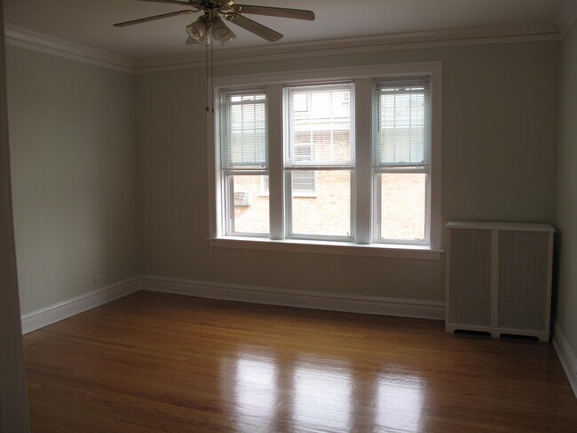 casas adosadas de ladrillo - 4827 Elm St