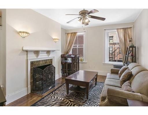 Building Photo - 246 Marlborough St