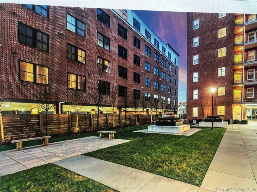 Primary Photo - 700 Summer St