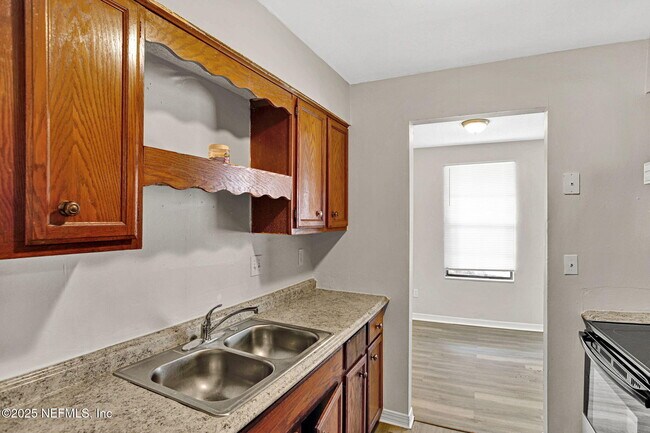 Foto del edificio - 473 Bentwood Ln