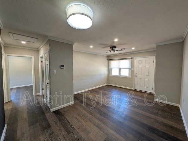 Building Photo - 2998A Smith St