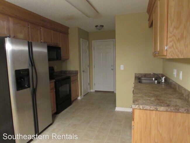 Building Photo - 4 br, 2 bath House - 1273 Glastonbury Rd