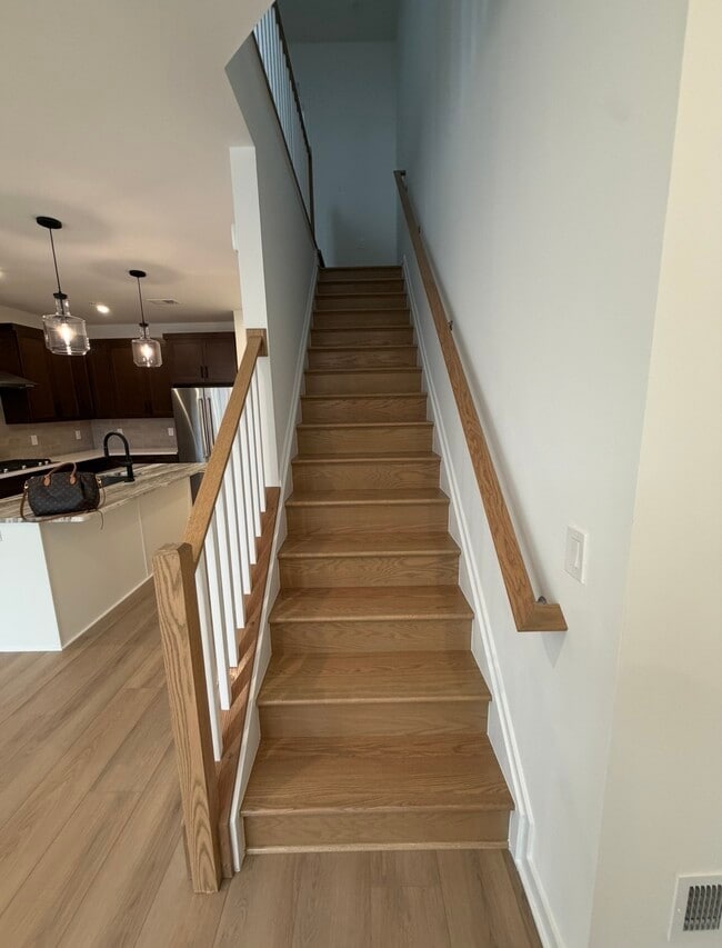 Building Photo - 22125 Little Mount Ter