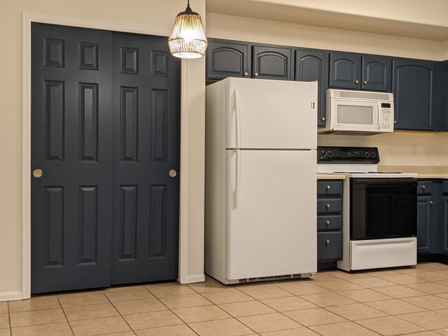 Foto del edificio - 11045 Huron St