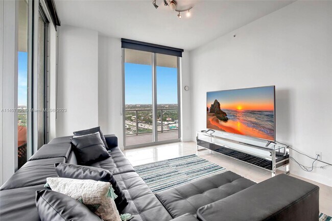 Foto del edificio - 3470 E Coast Ave