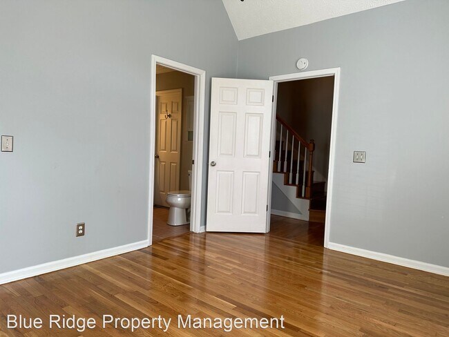 Building Photo - 3 br, 2 bath House - 1725 Blakewood Court