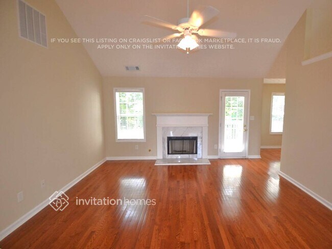 Building Photo - 695 James Ridge Dr