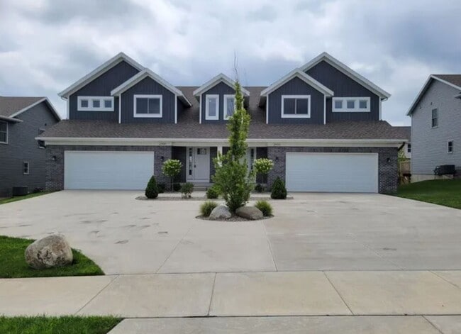 Building Photo - 2432 68th St SE