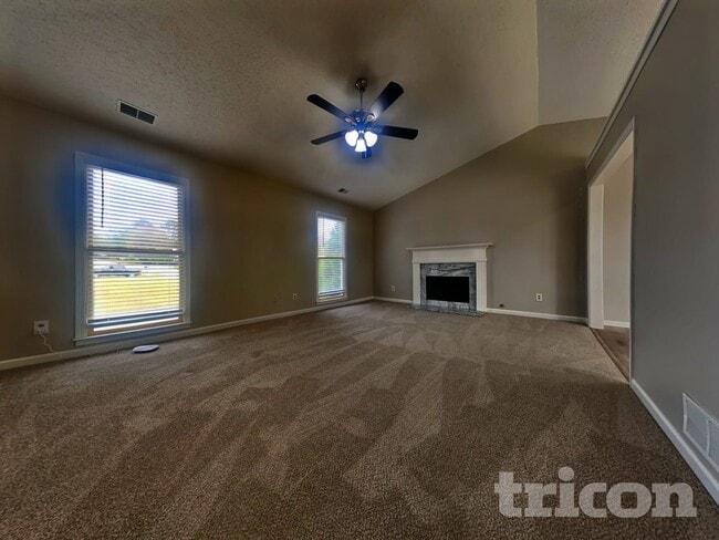 Foto del edificio - 2492 Morning Dew Pl