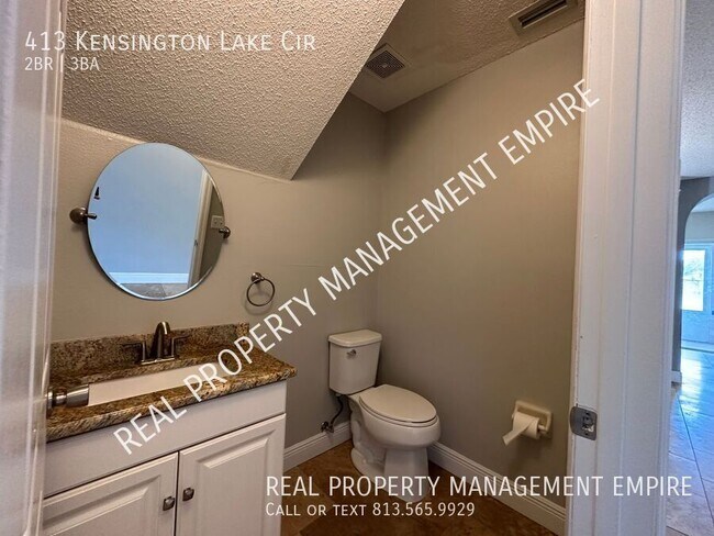 Foto del edificio - 413 Kensington Lake Cir