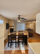 Building Photo - 2121 E Upriver Dr
