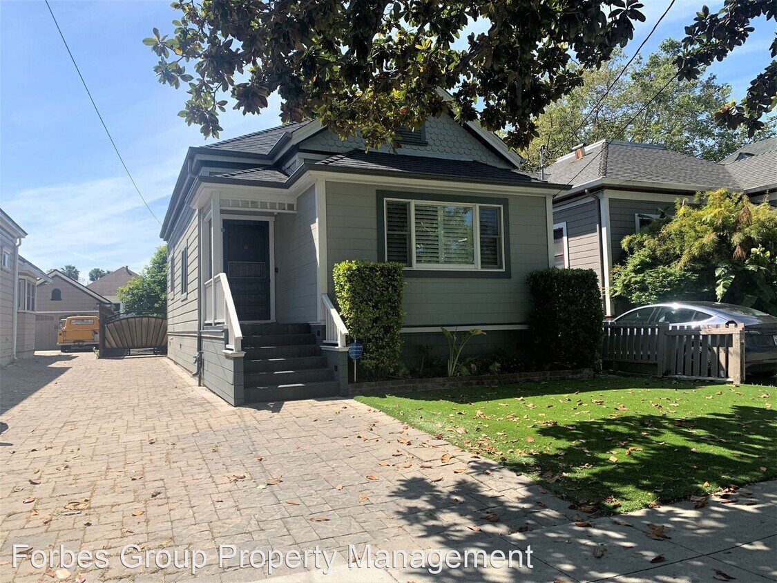 Primary Photo - 2 br, 1.5 bath House - 1216 Magnolia Ave.