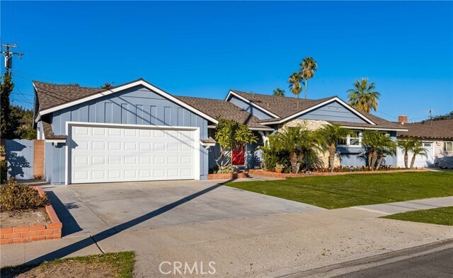 Building Photo - 2427 E Normandy Dr