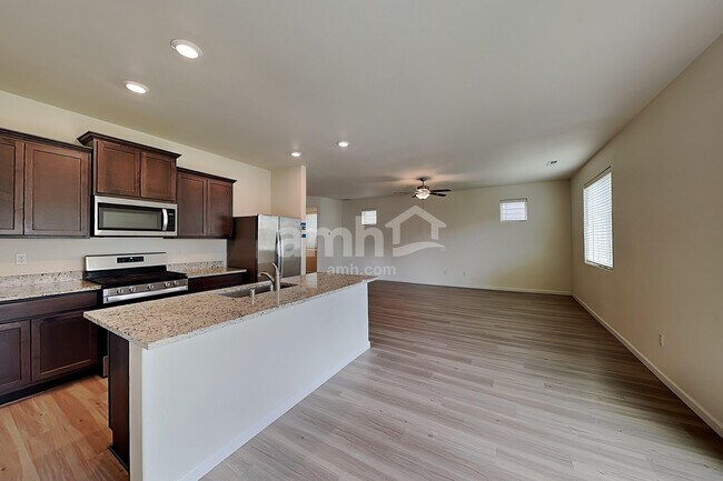 Foto del edificio - 1315 W 15th Ave