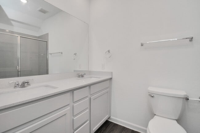 Foto del edificio - 15801 Macroom Dr
