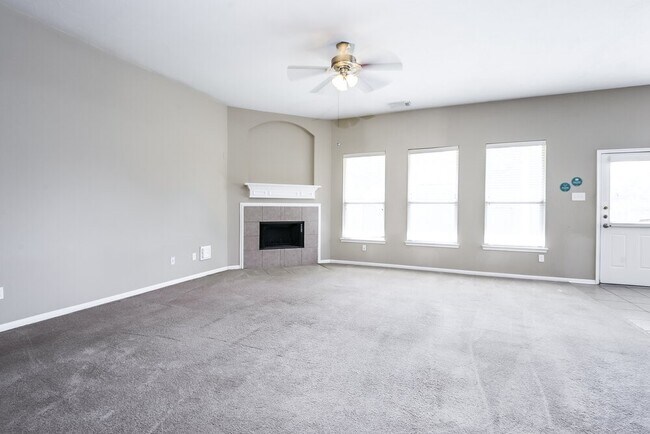 Building Photo - 3951 Eastland Lake Dr