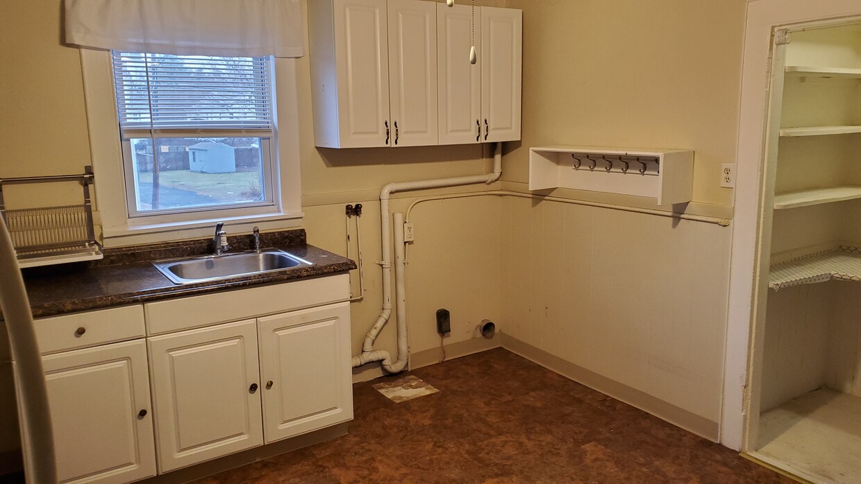 kitchen - 101 Pleasant St