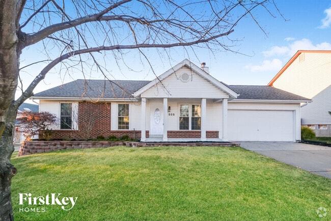 Building Photo - 210 Briar Valley Ct S