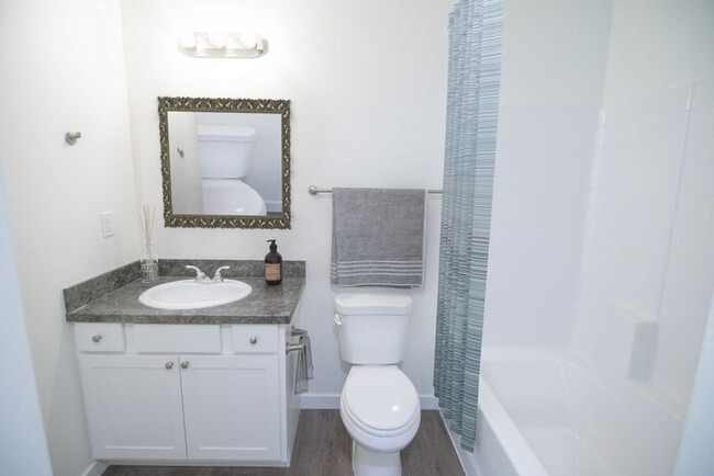 Foto del edificio - Beautiful 2-Story Tucker in Nampa! Now Pre...
