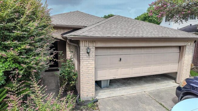 Foto del edificio - 5627 Postwood Green Ln