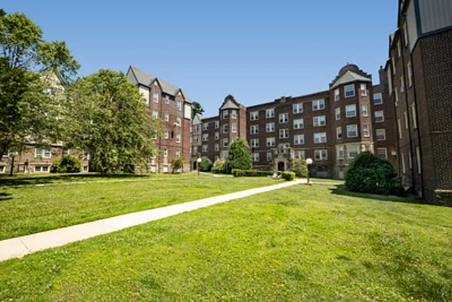 Photo - 248 W Upsal St Apartment