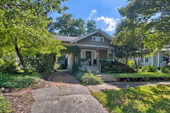 Foto del edificio - Adorable bungalow in Cottontown!