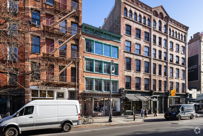 Building Photo - 471 W Broadway