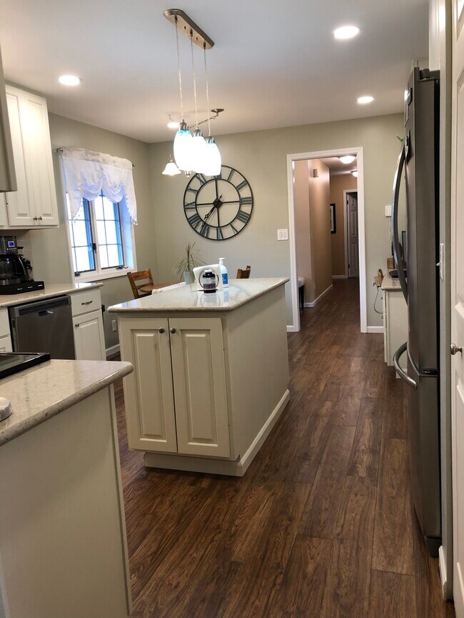Foto del edificio - 20660 Edgewood Dr