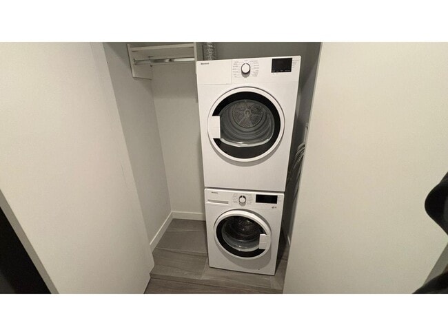 Building Photo - 13615 Fraser Hwy