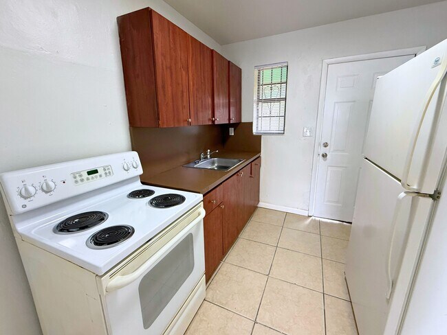 Foto del edificio - 1490 NE 152nd St