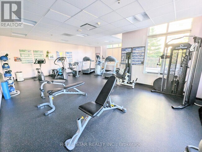 Building Photo - 70 Landry St