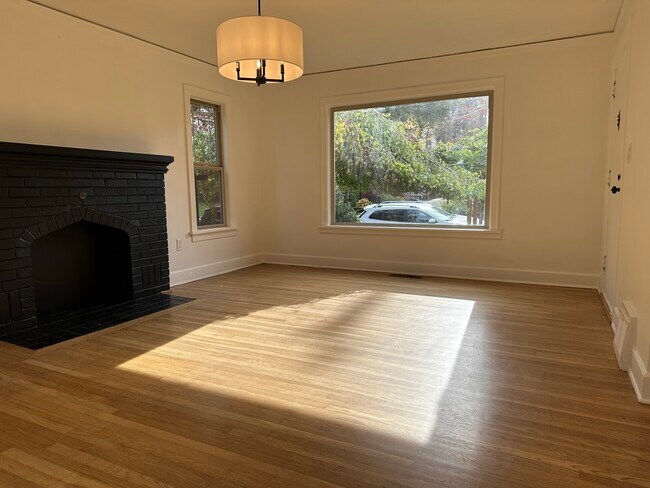 Foto del edificio - 3917 NE Skidmore St