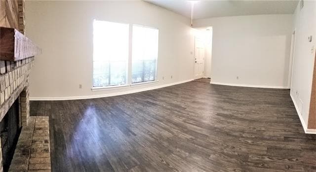 Building Photo - 2025 Heather Brook Dr