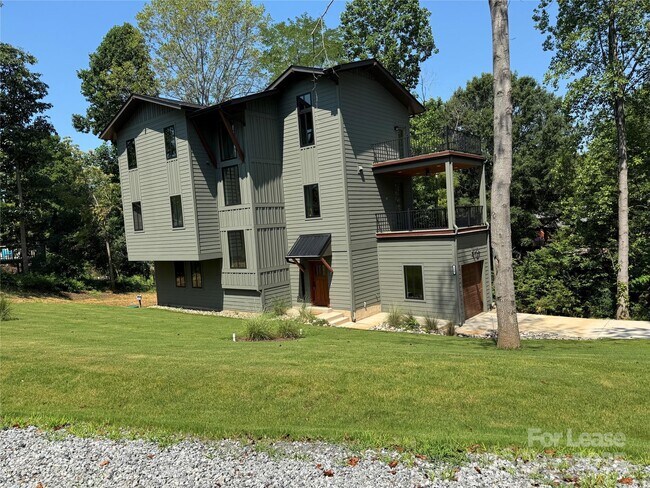 Foto del edificio - 150 Driftwood Dr