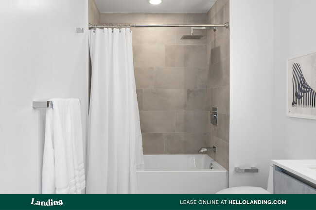 Building Photo - 518 N Gramercy Pl
