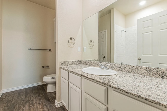 Building Photo - 3600 Barnacle Dr