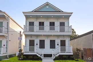 Building Photo - 2825 Pauger St