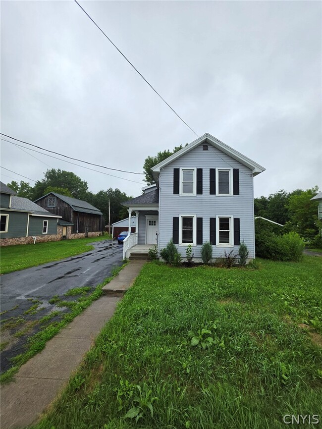 Building Photo - 12 Main St