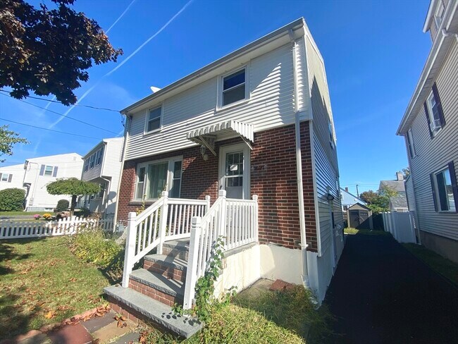 Building Photo - 45 Hunewill Ave