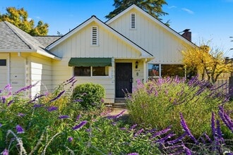 Building Photo - 2410 Mendota Way