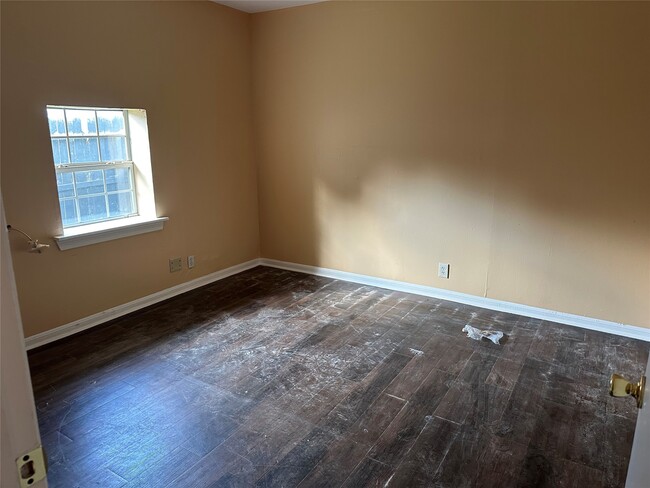 Foto del edificio - 9334 Lomax St