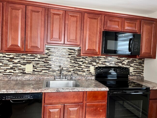 Kitchen - 359 Nassau St