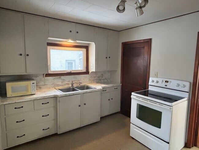 Foto del edificio - 711 3rd St