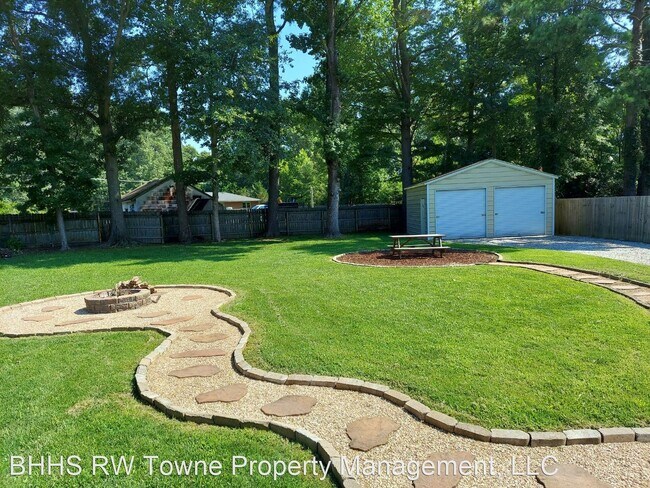 Building Photo - 4 br, 2.5 bath House - 1324 Butts Station Rd