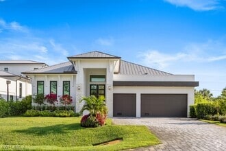 Building Photo - 1045 Morningside Dr