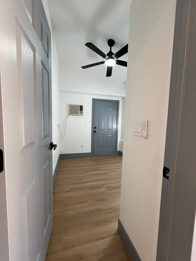 Foto del edificio - 10704 Paradise Point Dr