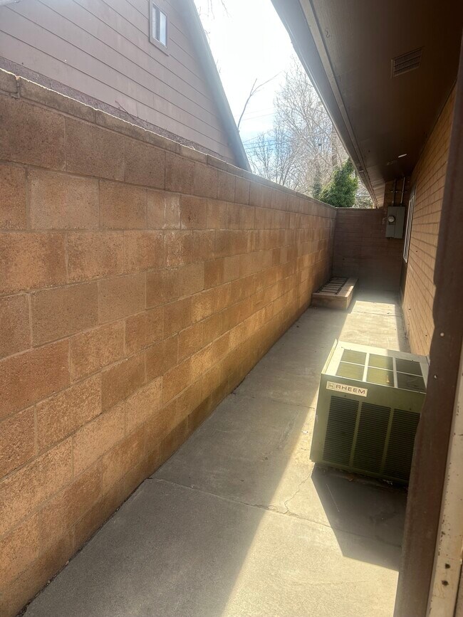 Foto del edificio - 1799 Vance Wy