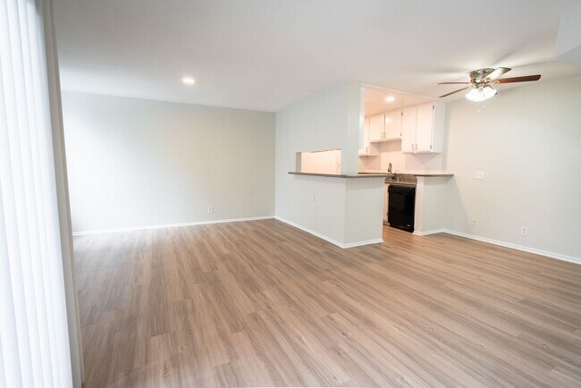 Foto del interior - 6310 Sylmar Ave