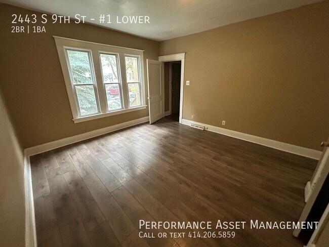 Foto del edificio - South Side 2 bed lower unit!